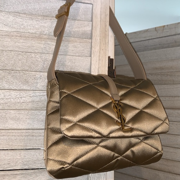 NWT YSL Bag comes with All Inclusive No Box FIRM - Picture 3 of 15